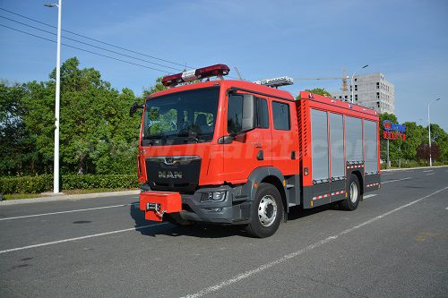 江特牌JDF5161GXFAP40/M6型压缩空气泡沫消防车