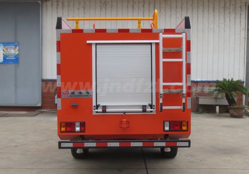 江特牌JDF5041GSSQ6型洒水车（庆铃双排四驱皮卡消防水车）