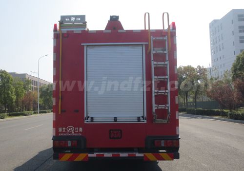 江特牌JDF5300GXFGP120/Z6型干粉泡沫联用消防车