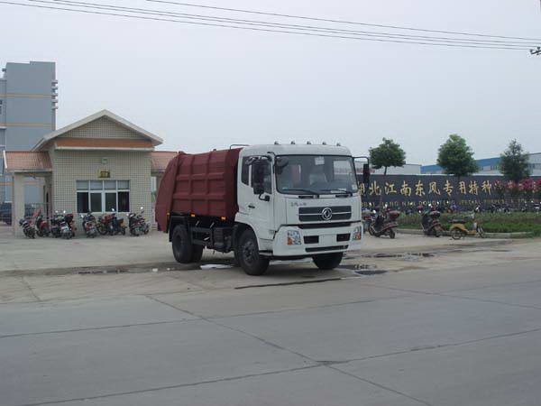 东风天锦压缩式垃圾车